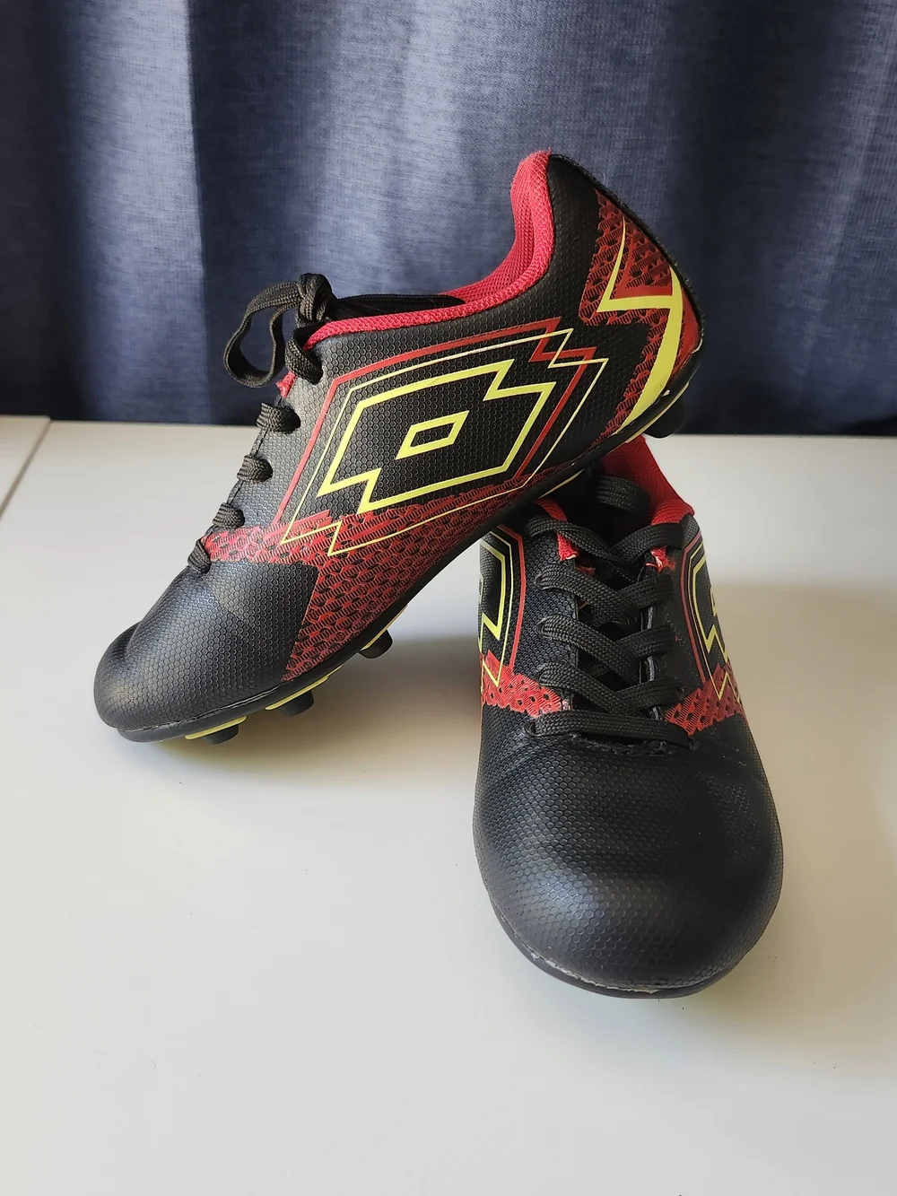 Kids Size 12 Lotto Forza Elite 3 Soccer Cleats